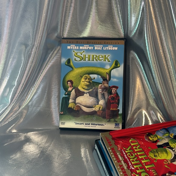 Shrek 1,2 and 3 DVD bundle Dreamworks - Picture 2 of 11